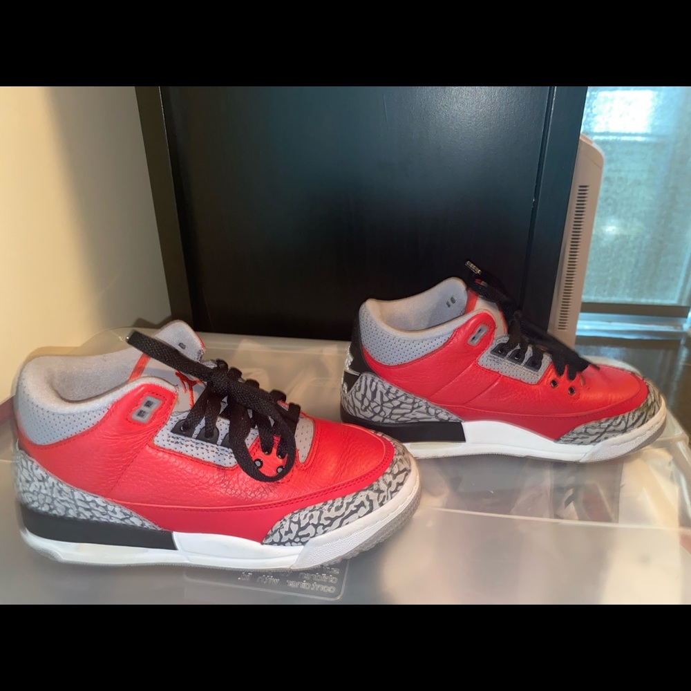 Red air jordan 3s Size GS 5